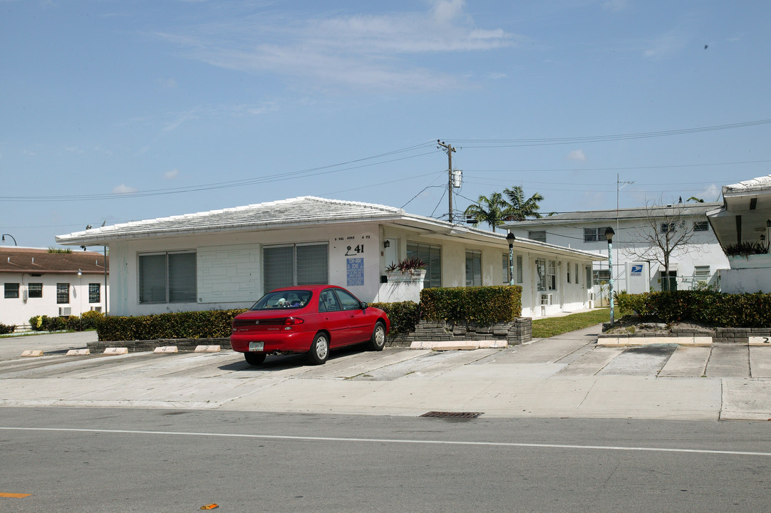 41 E 7th St in Hialeah, FL - Building Photo