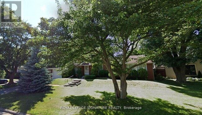 property at 18 Greengate Rd