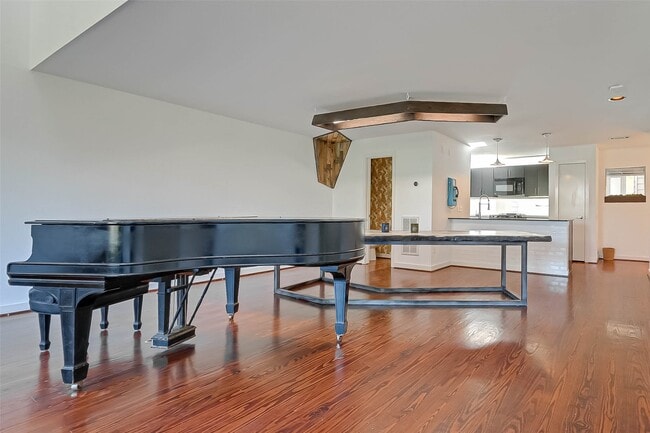 property at 2932 Cline St