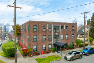 Sealth Vista Apartments in Seattle, WA - Building Photo - Building Photo