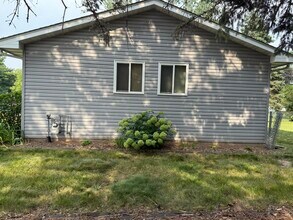 1916 Turquoise Trl in Eagan, MN - Foto de edificio - Building Photo