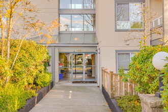 The Connaught at Wellington Mews in Vancouver, BC - Building Photo - Building Photo