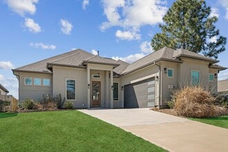 70 Wyndemere Dr in Montgomery, TX - Building Photo - Building Photo