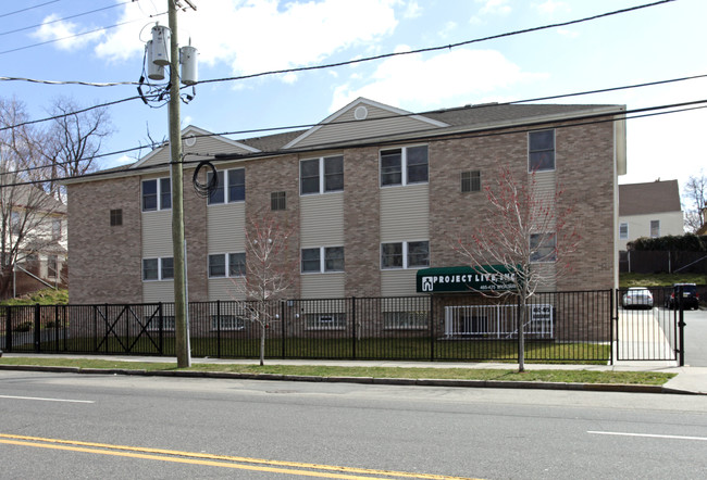 465-475 Broadway in Newark, NJ - Foto de edificio - Building Photo