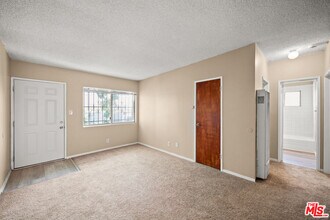 1152 Irolo St in Los Angeles, CA - Building Photo - Building Photo