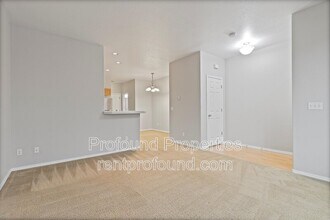 2310 NW Roseburg Terrace in Beaverton, OR - Building Photo - Building Photo