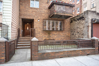 146 Lynch St in Brooklyn, NY - Building Photo - Building Photo