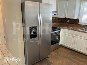 7825 Embassy Blvd in Port Richey, FL - Building Photo - Building Photo