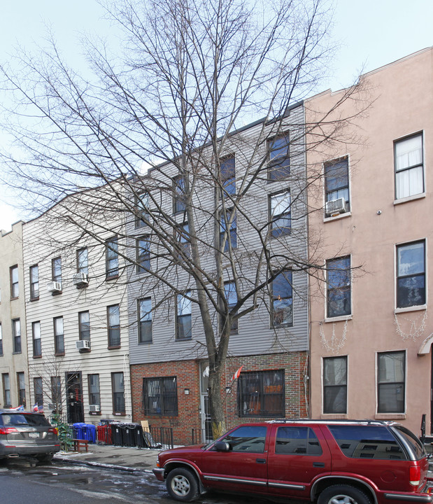 256 Himrod St in Brooklyn, NY - Building Photo