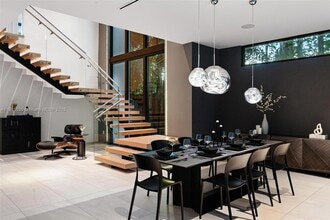 77 SW 18th Terrace in Miami, FL - Foto de edificio - Building Photo