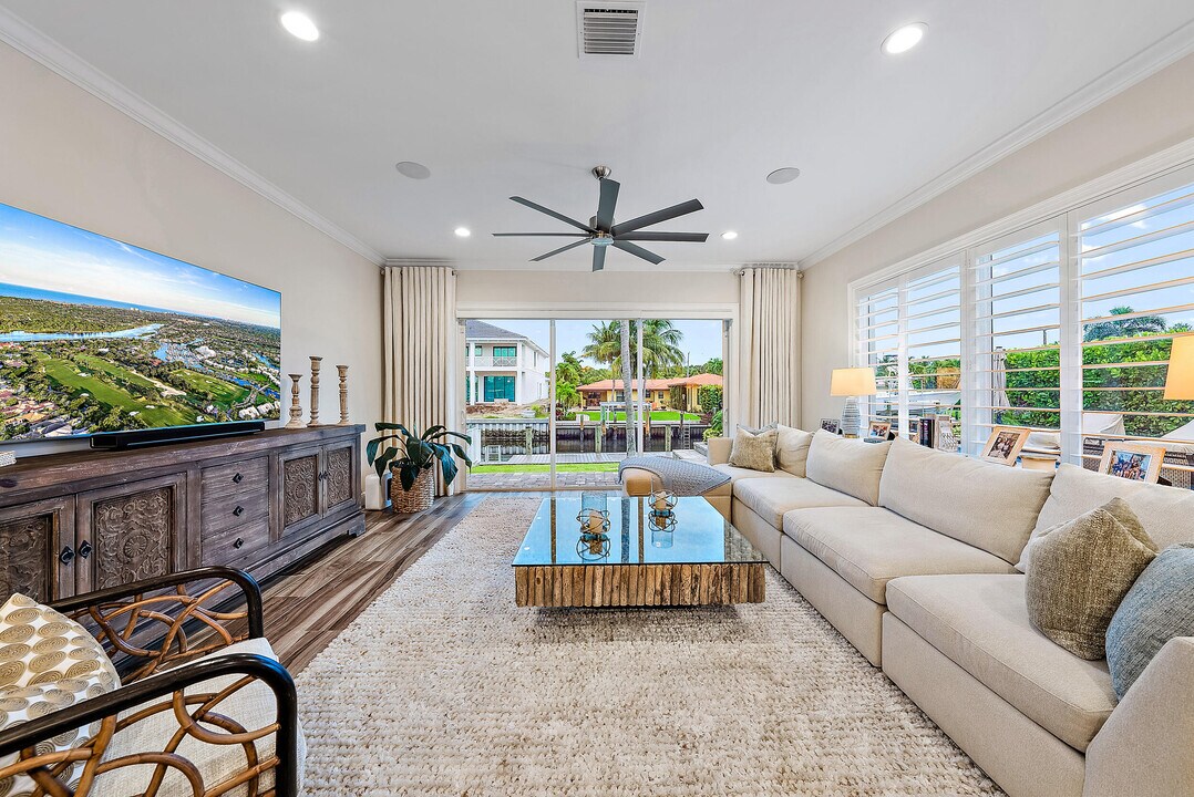 11373 Teach Rd in Palm Beach Gardens, FL - Building Photo