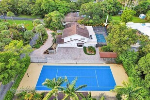 2120 SW 28th Way in Fort Lauderdale, FL - Building Photo
