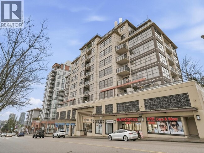 306 6th St in New Westminster, BC - Building Photo - Building Photo