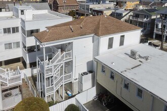 24 S Washington Ave in Margate City, NJ - Building Photo - Building Photo