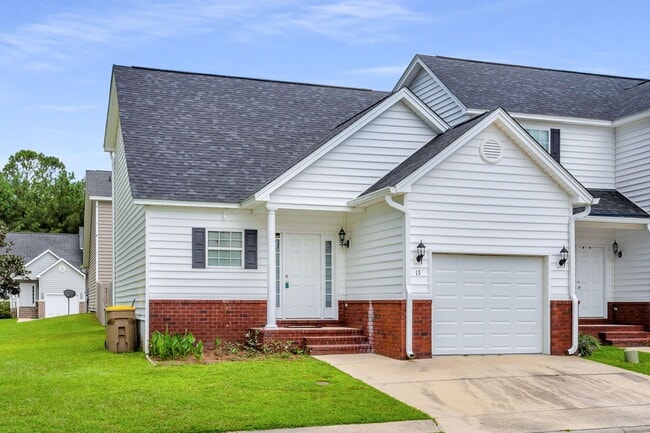 13 Cypress Ln in Richmond Hill, GA - Building Photo - Building Photo