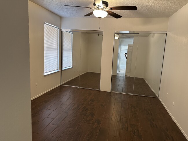 9170 Forest Ln, Unit 225 in Dallas, TX - Building Photo - Building Photo