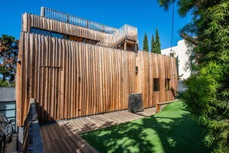 2460 Beverley Ave in Santa Monica, CA - Building Photo - Building Photo