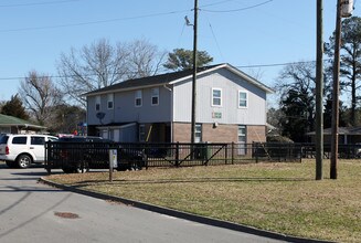 Vesta Village in Wilmington, NC - Building Photo - Building Photo