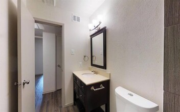 4708 Abbott Ave in Dallas, TX - Foto de edificio - Building Photo