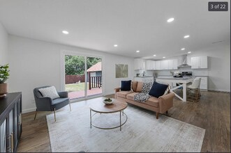 10913 Joaquin Dr in Dallas, TX - Building Photo - Building Photo