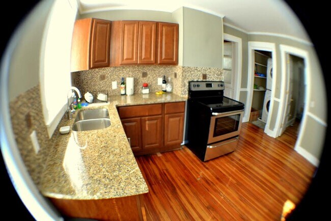 166 Quail St, Unit 2 in Albany, NY - Building Photo - Building Photo