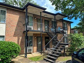 2601 Hillsboro Pike in Nashville, TN - Building Photo