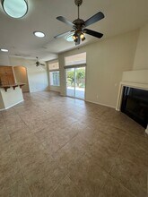 250 Dahlia St in Nipomo, CA - Foto de edificio - Building Photo