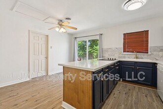 5700 Boutall St in Metairie, LA - Building Photo - Building Photo