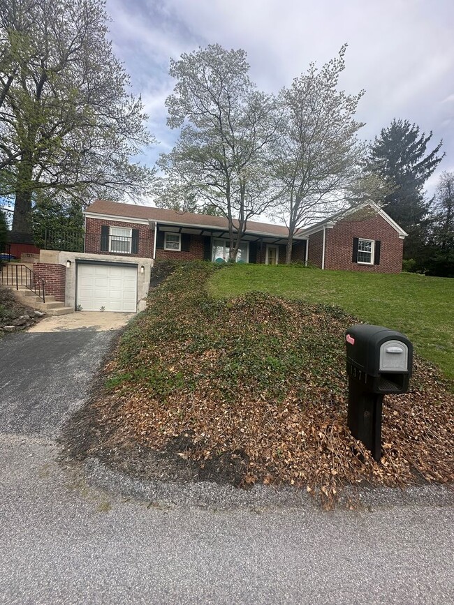 property at 1371 Irving Rd