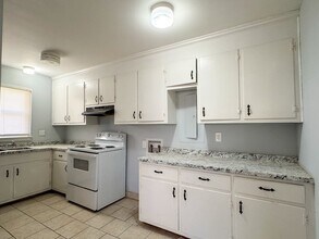 703 Roanoke Ave in Hopewell, VA - Building Photo - Building Photo