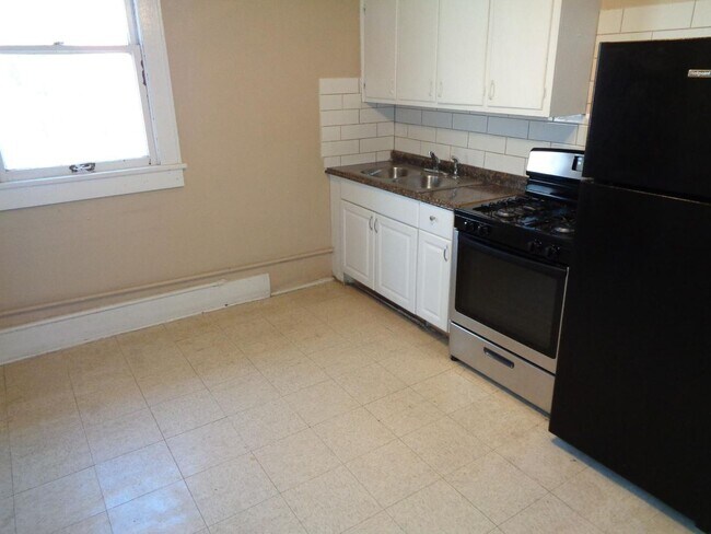 1309 E Rio Grande Ave-Unit -1309 E Rio Grande Ave Apt 4 in El Paso, TX - Building Photo - Building Photo