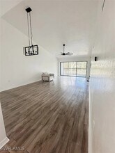 1211 Commonwealth Cir in Naples, FL - Building Photo - Building Photo