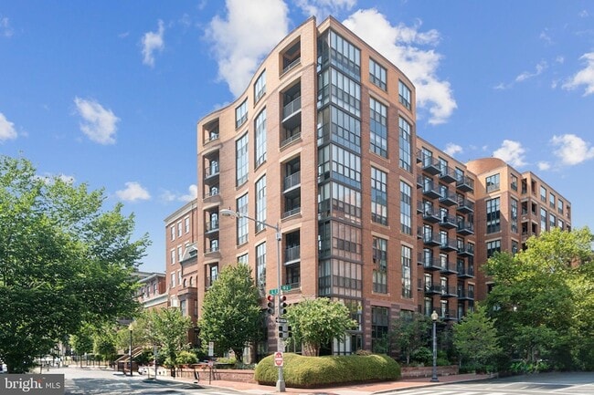 property at 1001 L St NW