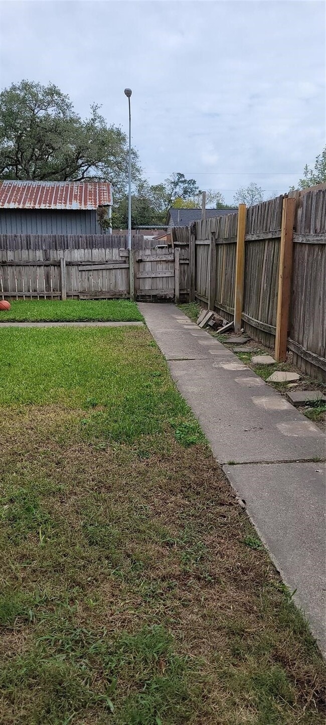 property at 502 Sammon Dr