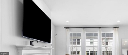 25 Larkspur Ln in Monroe Township, NJ - Building Photo - Building Photo