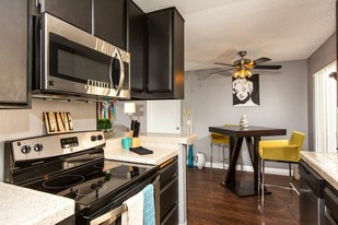Park Diplomat Apartments