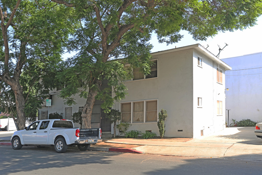 1650 Corinth Ave in Los Angeles, CA - Building Photo