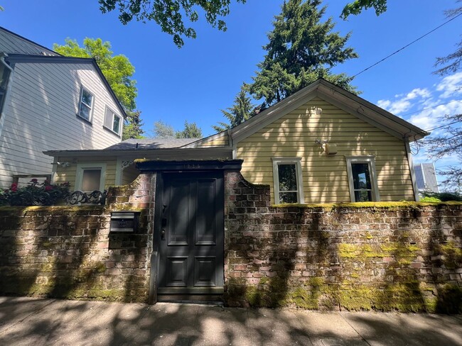 property at 1225 SW College St