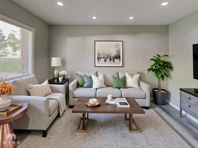 5906 Pineglen Ct in Riverdale, GA - Building Photo - Building Photo