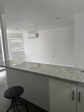 1911 W 94th St in Los Angeles, CA - Building Photo - Building Photo