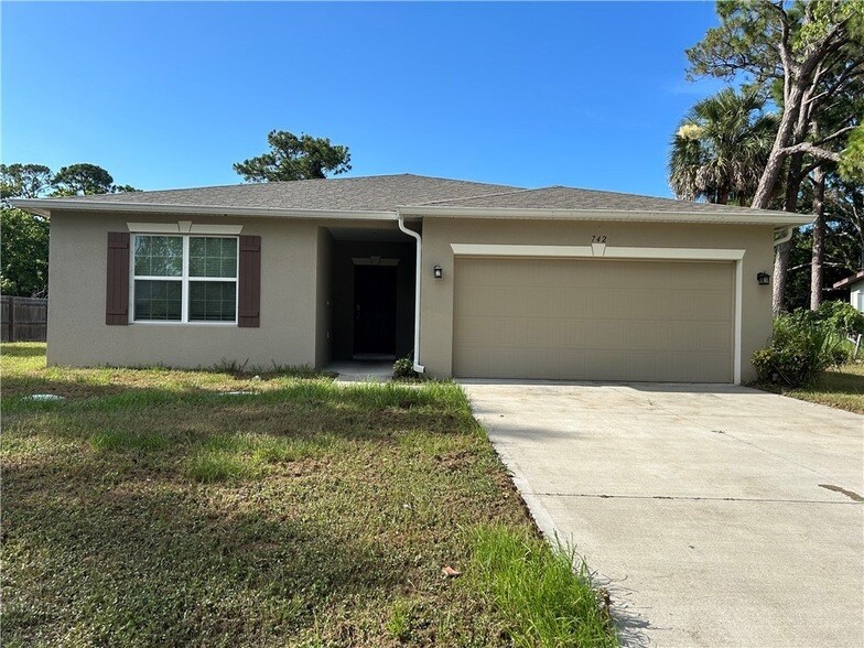 742 Forster Ave in Sebastian, FL - Building Photo