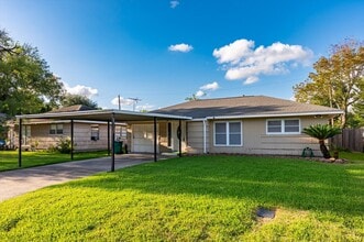 3211 Grant St in Pasadena, TX - Building Photo - Building Photo
