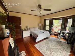 702 W High St in Urbana, IL - Building Photo - Building Photo