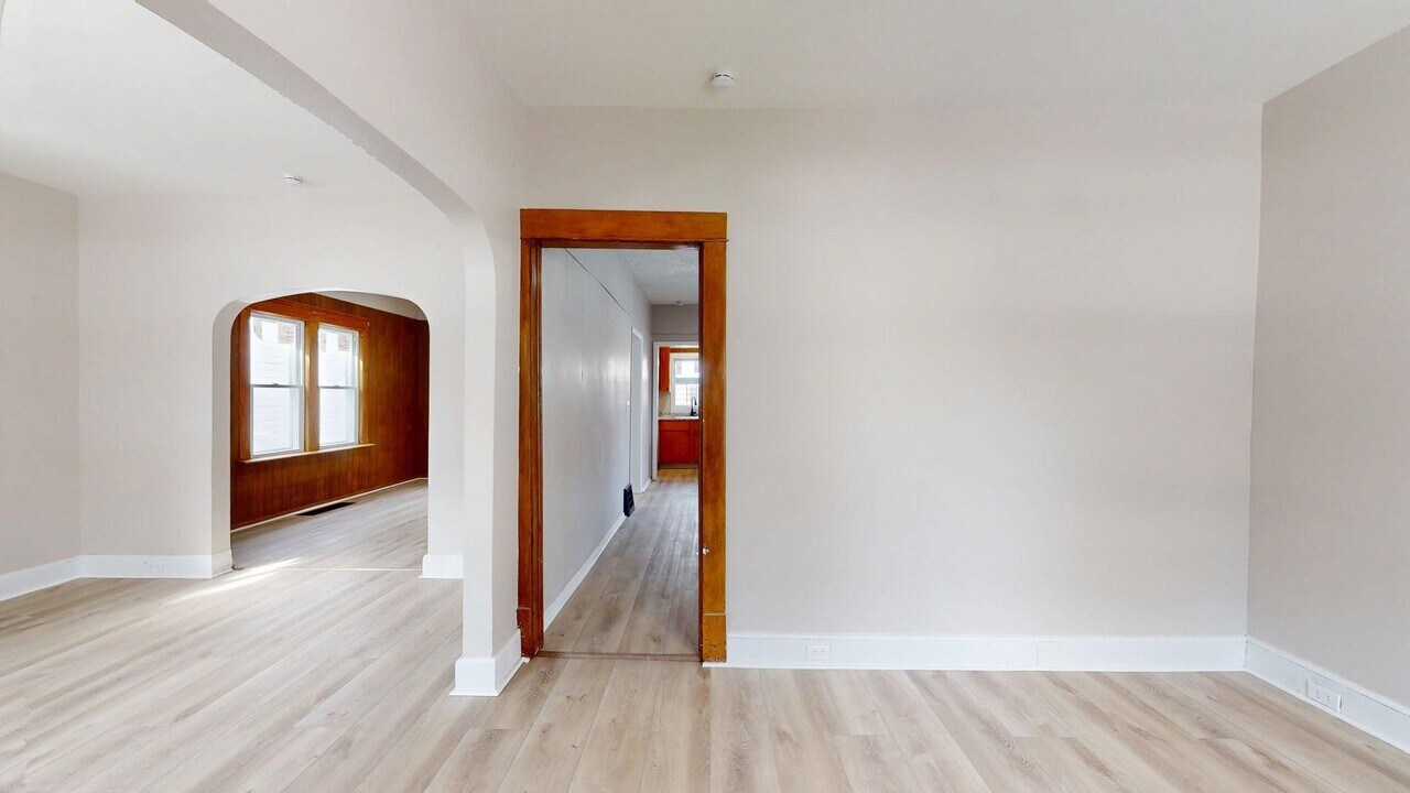 6825 Clement Ave in Cleveland, OH - Building Photo