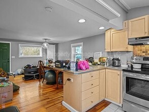 22-23 Third School St in Bristol, RI - Building Photo - Building Photo