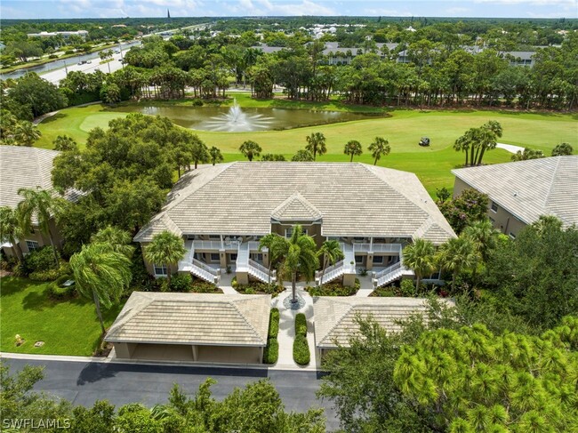 1970 Willow Bend Cir in Naples, FL - Foto de edificio - Building Photo