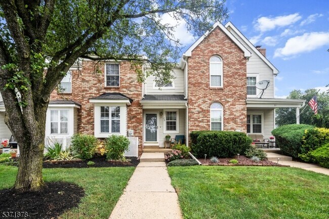 property at 73 Crickhollow Ct