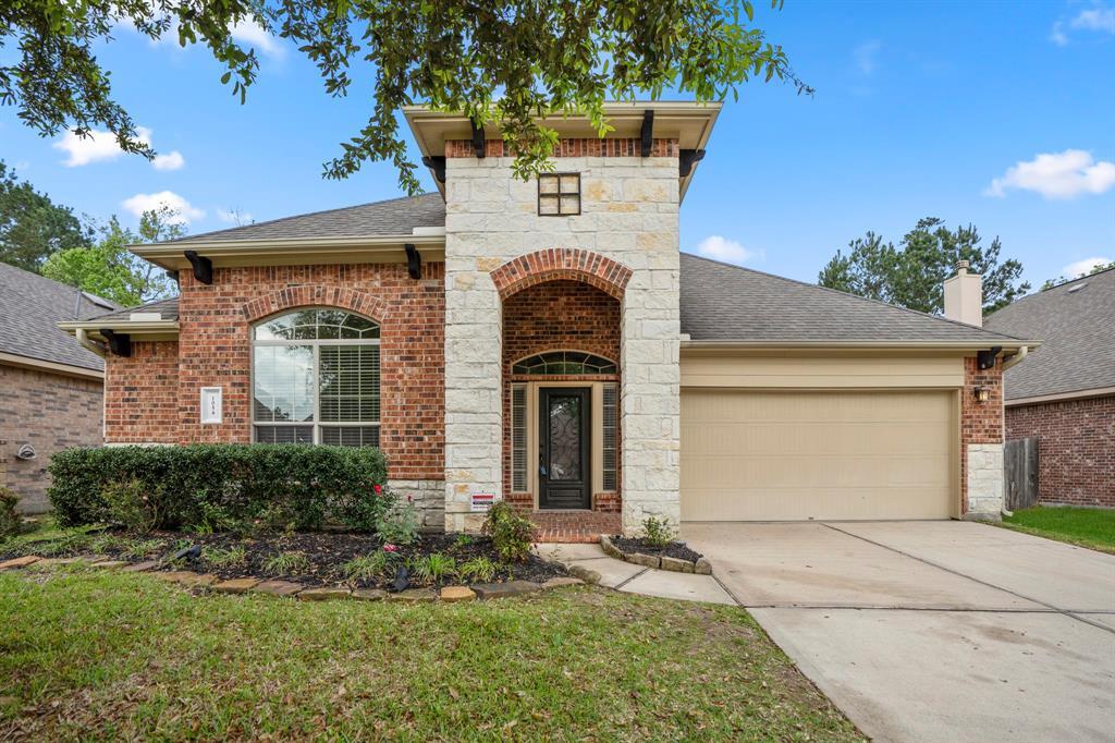 1054 Forest Haven Ct in Conroe, TX - Building Photo