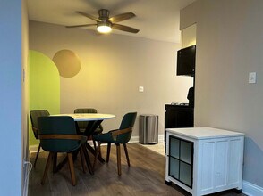 3161 N Cambridge Ave, Unit SI ID1042058P in Chicago, IL - Building Photo - Building Photo