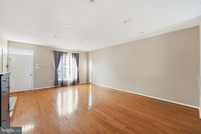 554 Ellison Ct in Frederick, MD - Foto de edificio - Building Photo